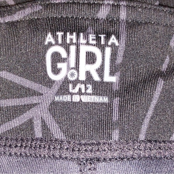 ATHLETA Girl Chaturanga Capri Leggings Black w/ Gray Geo Print Size L (12) - Picture 2 of 9